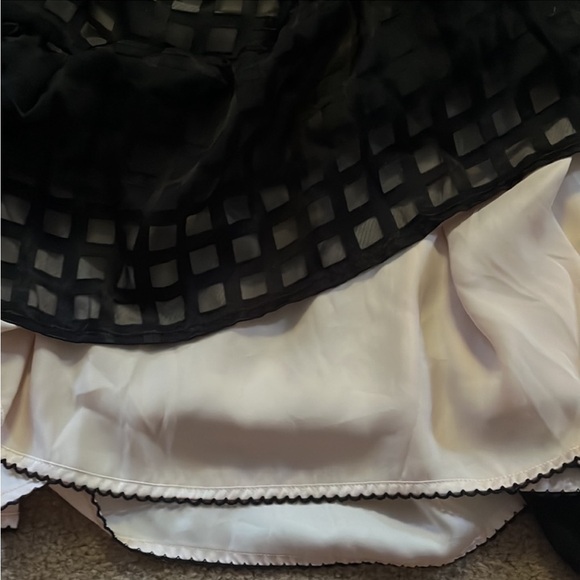 ๐ Anthropologie HD in Paris Prettiest jeweled scallop edge lined tank large - Picture 3 of 6